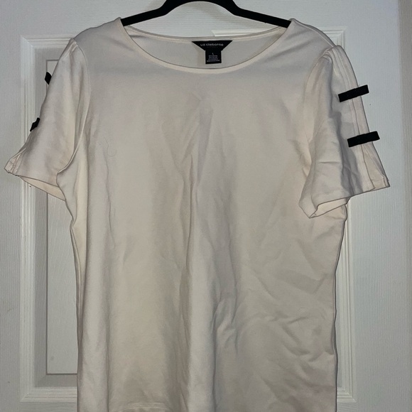 Liz Claiborne Tops - Liz Claiborne Cream Top with Black Bow Tie Details Large